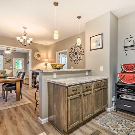 Remodeled Downtown Hot Springs Home With Porch Eksteriør bilde