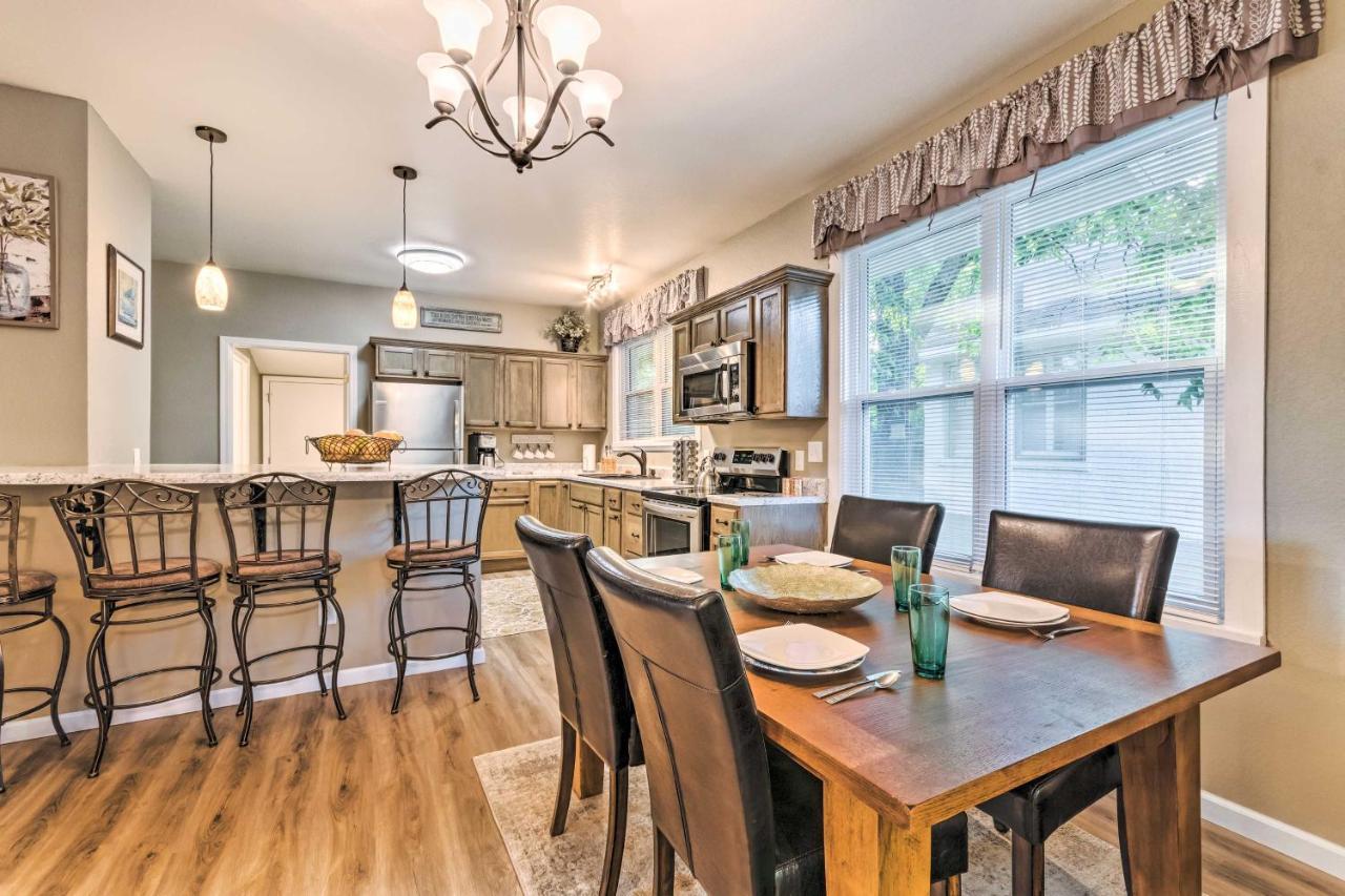 Remodeled Downtown Hot Springs Home With Porch Eksteriør bilde
