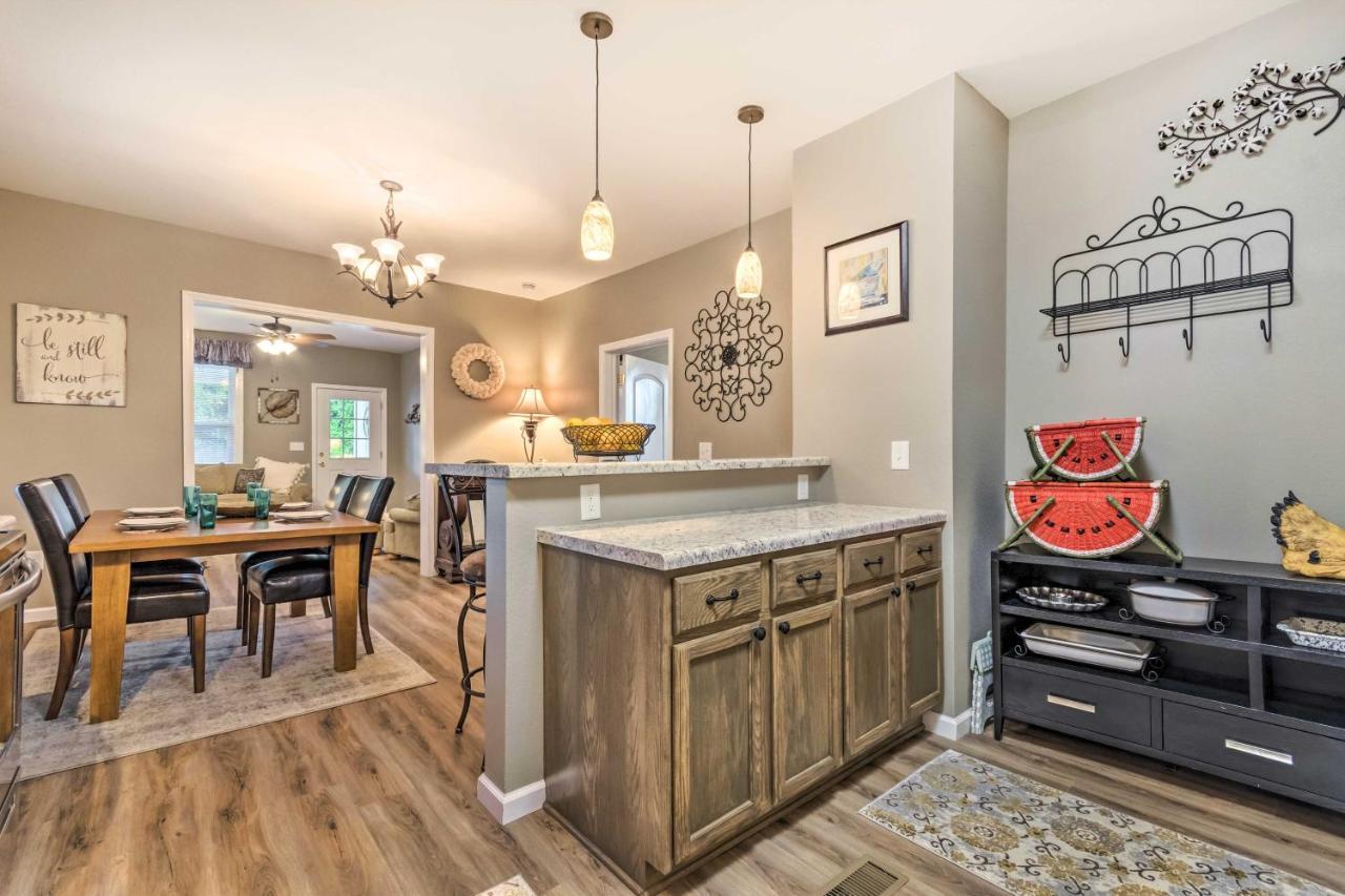 Remodeled Downtown Hot Springs Home With Porch Eksteriør bilde