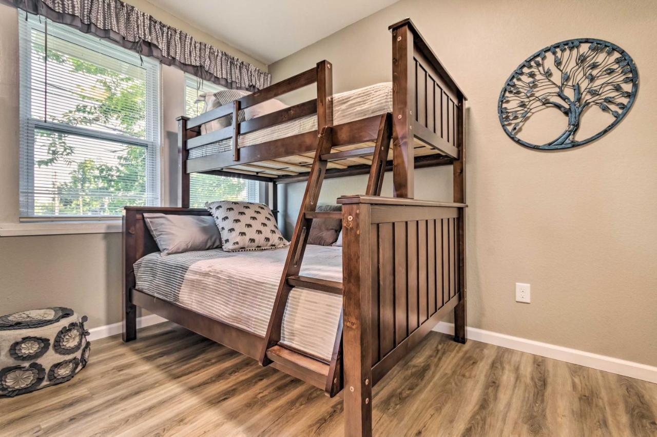 Remodeled Downtown Hot Springs Home With Porch Eksteriør bilde